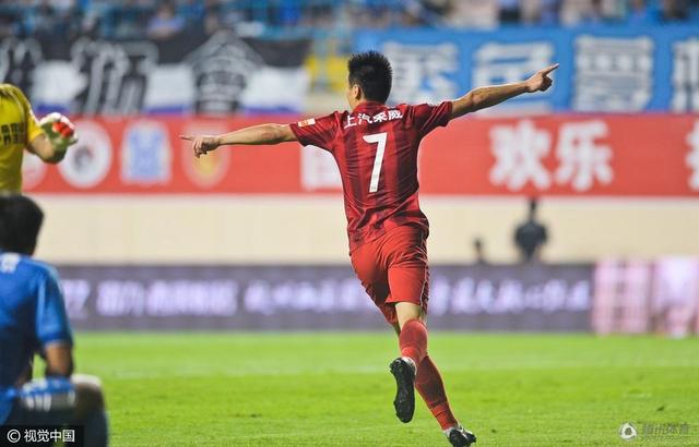  都灵稳扎稳打，客场收获宝贵一分  