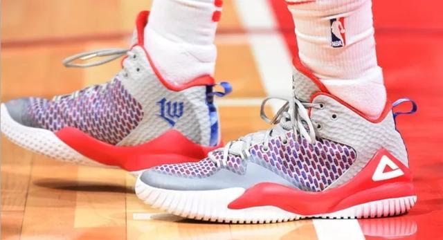  篮球鞋科技革新，新款战靴助力球员弹跳