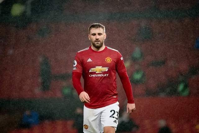  曼联年轻阵容遇挫，客场不敌传统劲旅  