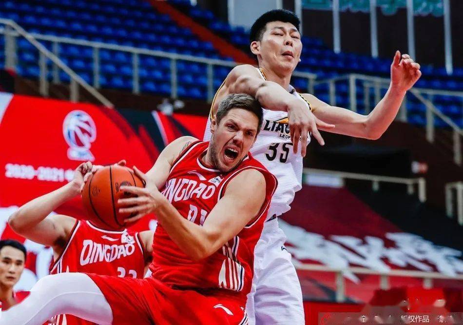  CBA焦点战，辽宁男篮逆转浙江豪取连胜