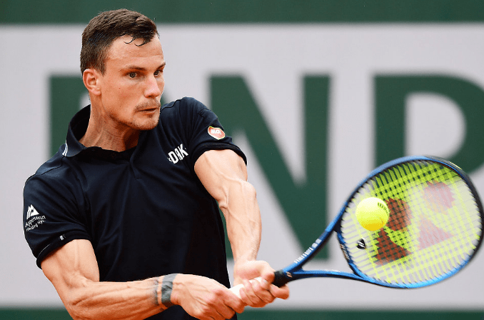 卢布列夫五盘鏖战,巴黎大师赛险胜晋级决赛